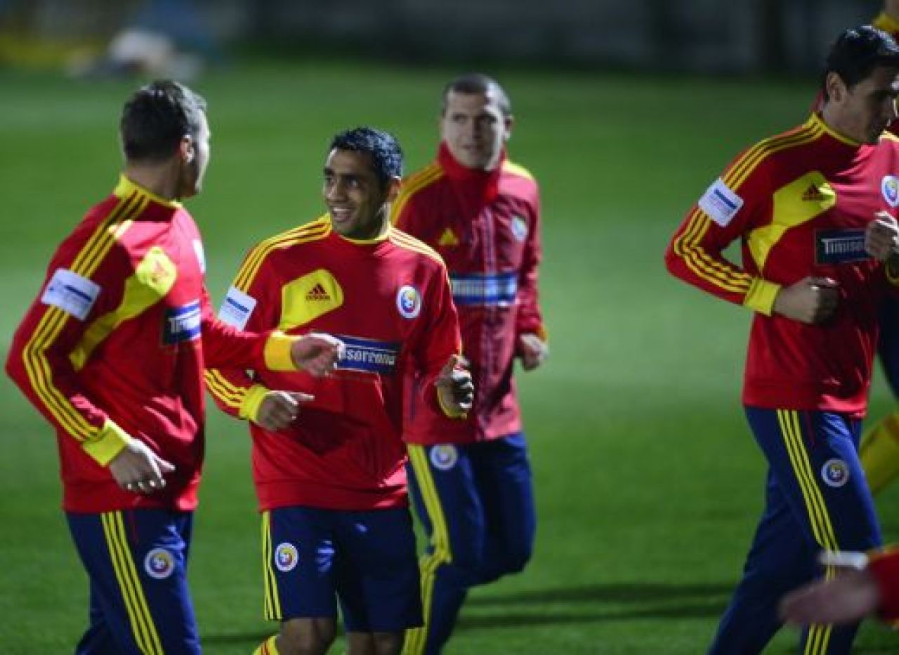 LIVE BLOG I-am scos pe greci din criza | Dezastru in Grecia! Romania a pierdut doi jucatori si n-a avut NICIO ocazie! Toate fazele din Grecia 3-1 Romania_12