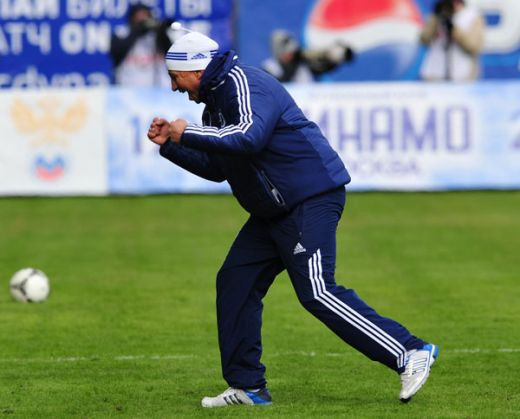 UPDATE: Dan Petrescu isi implineste visul de-o VIATA! E la cateva ore de Premier League! Cu ce echipa semneaza