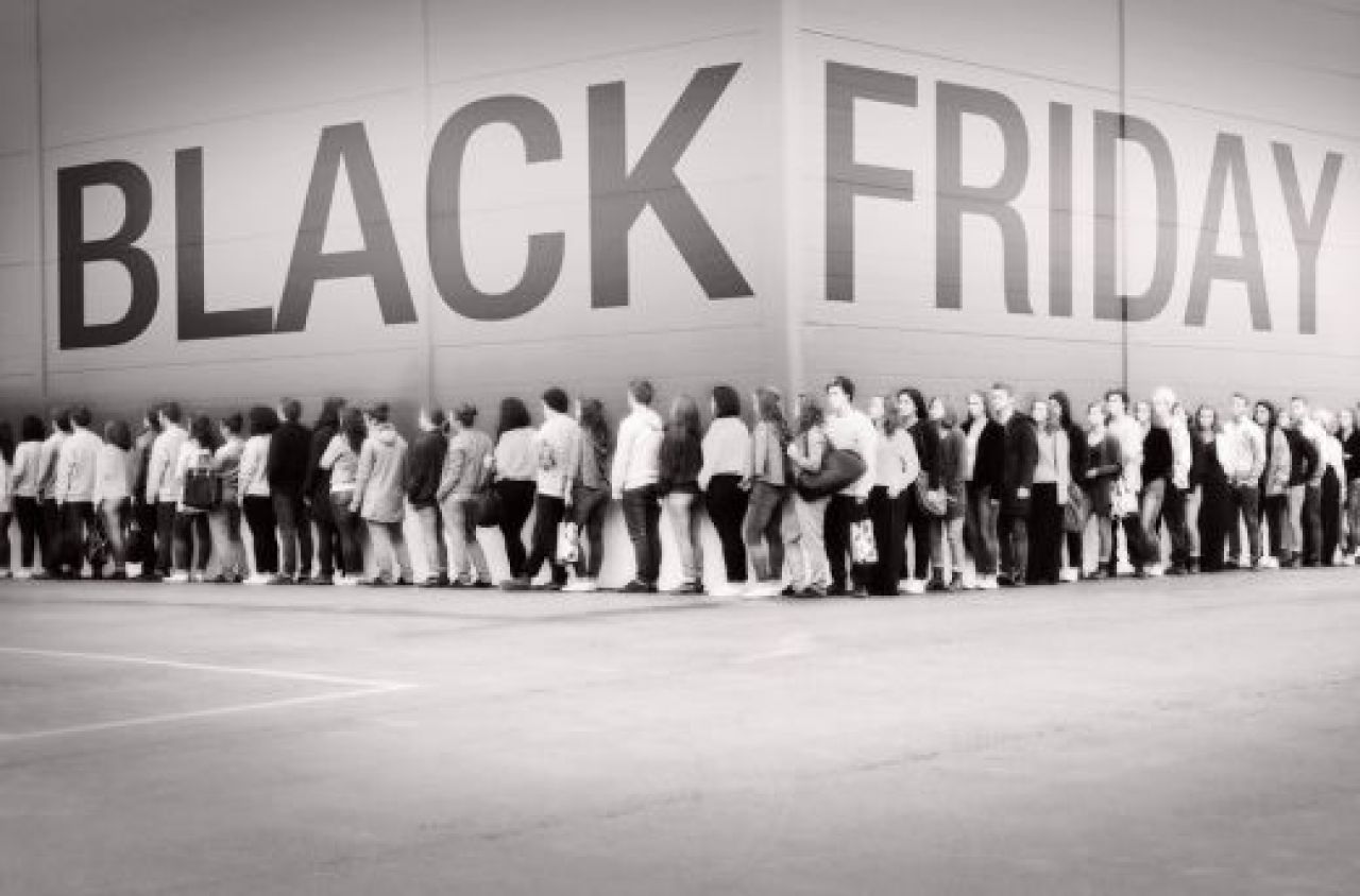 BLACK FRIDAY 2013: Nebunia continua! Reducere de 1300 de lei! Aparate foto, produse IT si gadgeturi la superpreturi!_1