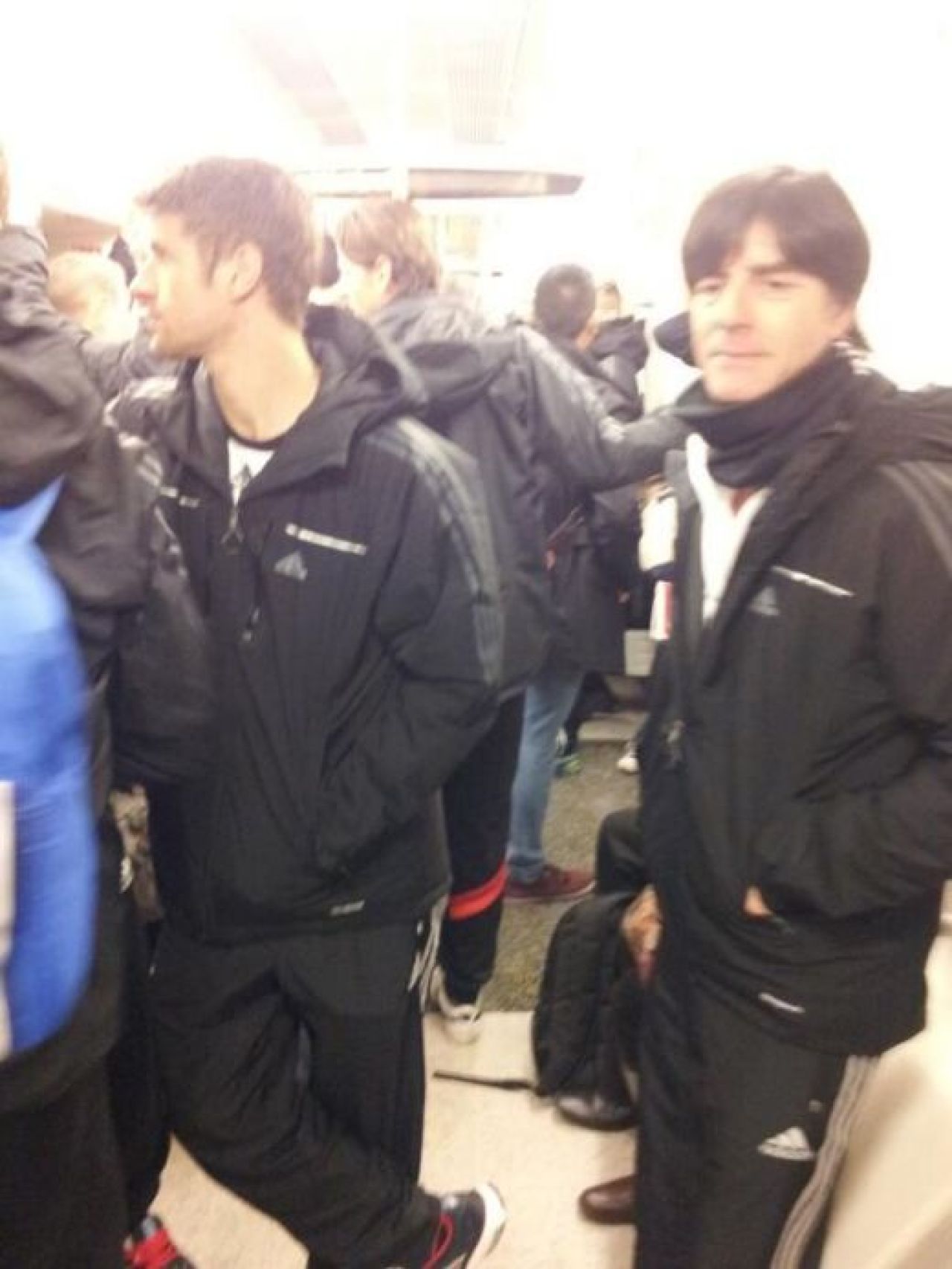 SUPER FOTO: Nationala Germaniei a mers cu METROUL la stadion! Cum au reactionat londonezii cand i-au vazut:_3