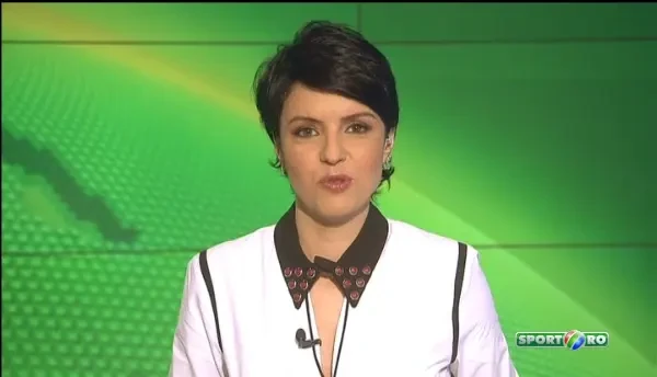 O fetita de doar 4 ani a oferit cel mai emotionant moment dupa ratarea calificarii! Eliminarea in fata Greciei e prima dezamagire din viata ei! VIDEO