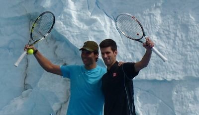 Nu credeai ca o sa-i vezi niciodata aici: Nadal si Djokovic au jucat tenis printre GHETARI! VIDEO