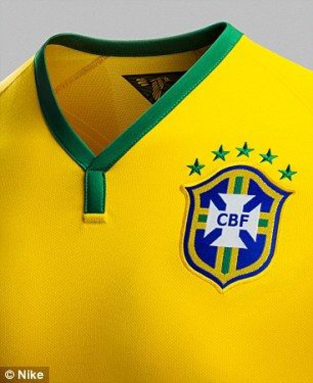 Brazilia are un nou echipament pentru Campionatul Mondial! Cum se vor imbraca vedetele lui Scolari la turneul final:_3