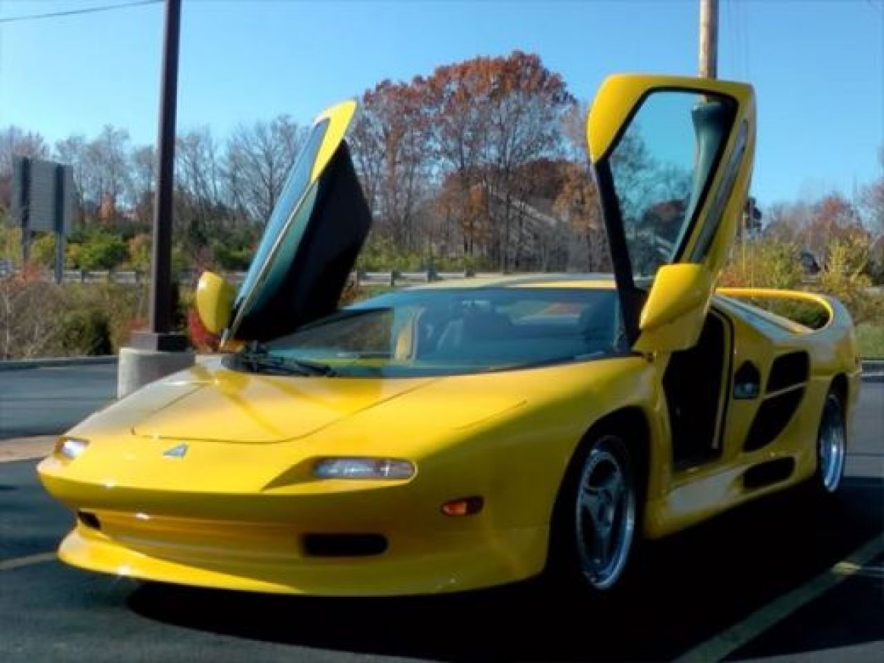 SUPER MASINA zilei | Cea mai tare BESTIE din anii '90. Supercar american cu motor de Lamborghini. Vezi cum arata:_1
