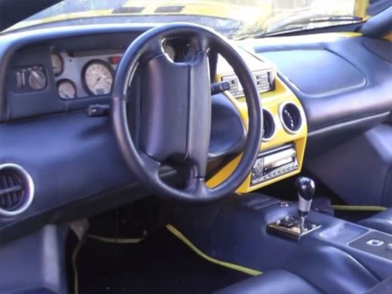 SUPER MASINA zilei | Cea mai tare BESTIE din anii '90. Supercar american cu motor de Lamborghini. Vezi cum arata:_3