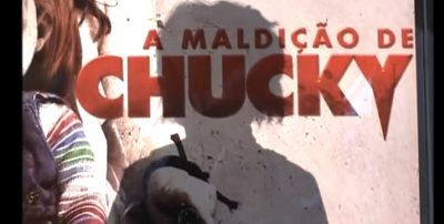 Oamenii stateau linistiti in statie la autobuz, cand din panoul publicitar a iesit ASTA! Ce iese dintr-o idee tacanta? Un VIDEO DEMENT!