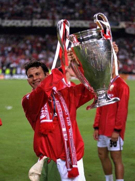 LEGENDAR! Ryan Giggs a implinit 40 de ani: 