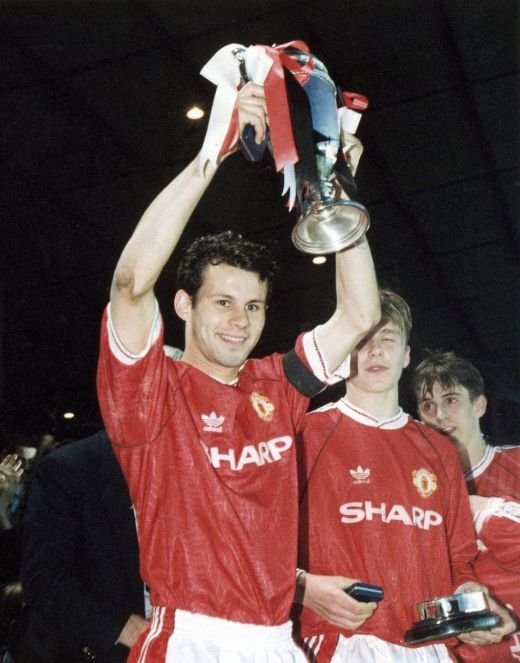 LEGENDAR! Ryan Giggs a implinit 40 de ani: 