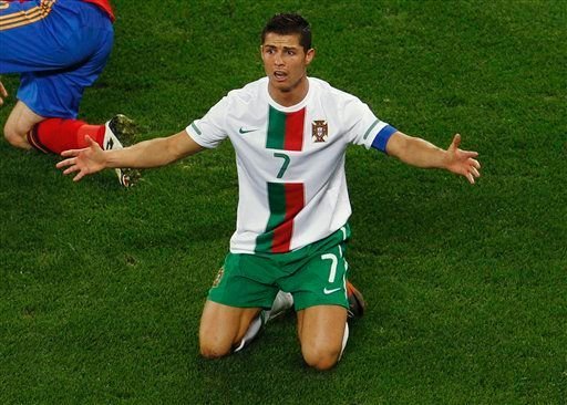 Real Madrid i-a asigurat BIJUTERIILE lui Ronaldo: Daca se accidenteaza ne imbogatim! Vezi cat costa picioarele lui CR7: