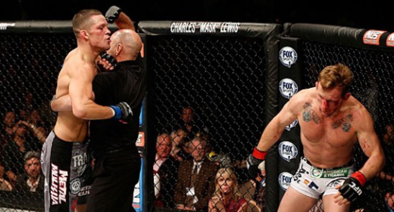 UFC-ul o ia in directia gresita! DECIZIA luata de acest arbitru spune totul despre politica CRIMINALA! Vezi ce s-a intamplat in meci:_1