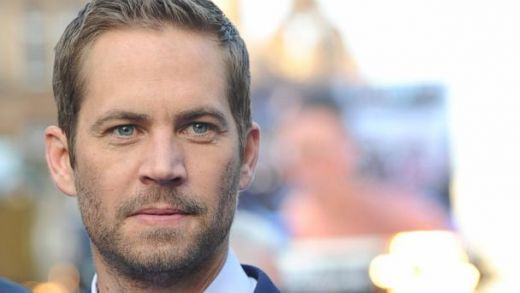 Desculta si DISTRUSA de durere! Primele imagini cu iubita lui Paul Walker dupa accidentul fatal! Ieri a aflat rezultatele autopsiei!