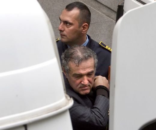 ULTIMA ORA | S-a stabilit penitenciarul la care Gigi Becali va executa pedeapsa in regim deschis! E imposibil sa fie angajat de Steaua!