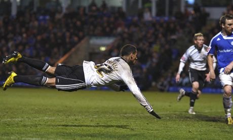 CUTREMUR in Anglia! Un fost star din Premier League, arestat pentru aranjamente la pariuri! Sunt sase jucatori in arest: Primeam zeci de mii de lire pentru cartonase! &nbsp;