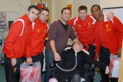 Gest FENOMENAL al lui Steven Gerrard! A donat o suma imensa unui spital din Liverpool! Ce a declarat capitanul lui Liverpool: