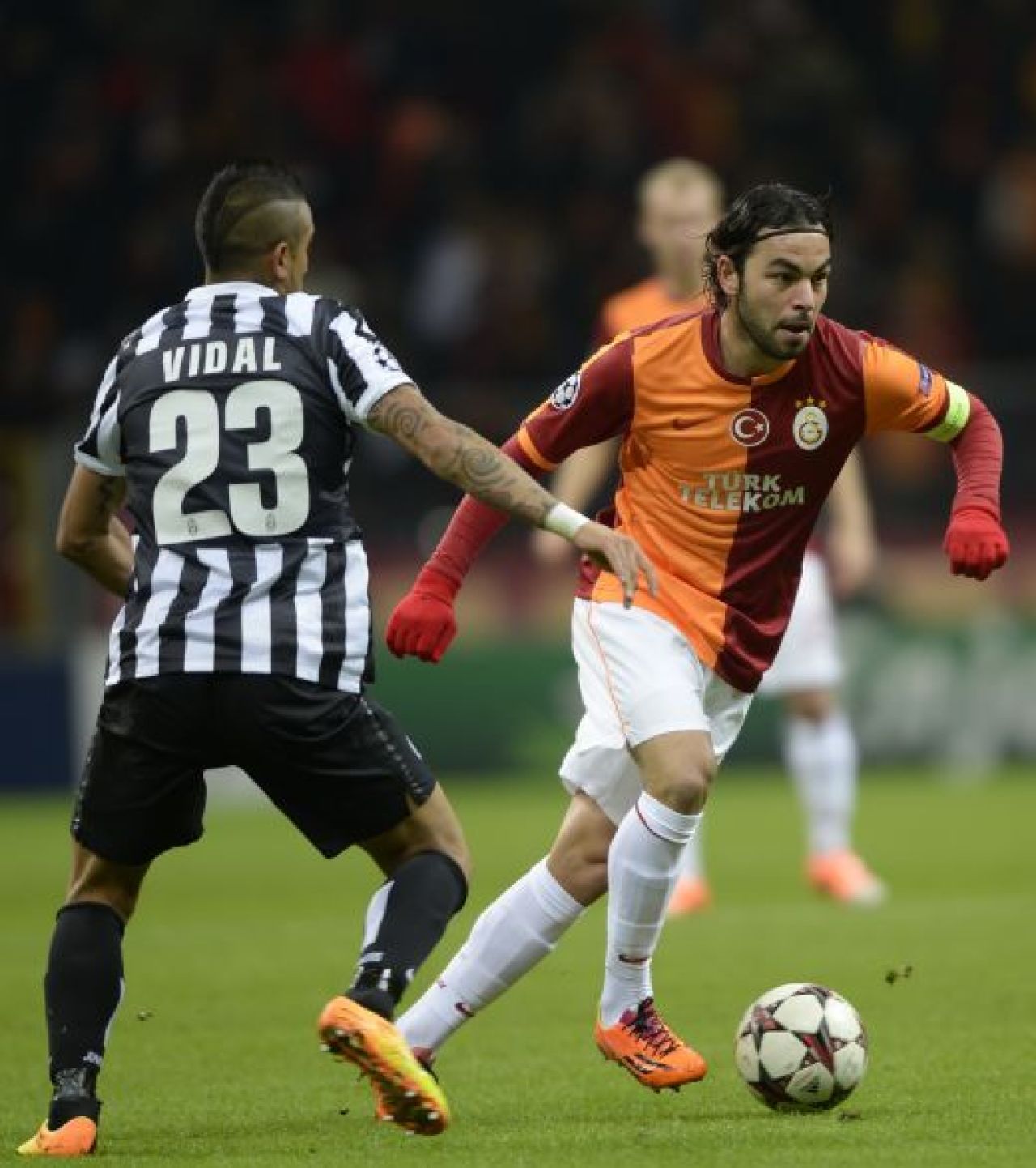 '31 Galatasaray 0-0 Juventus! Terenul a fost acoperit cu zapada in doar 10 de minute! Meciul a fost AMANAT pentru miercuri! FOTO_2