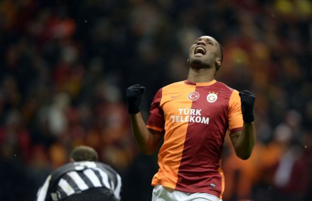 '31 Galatasaray 0-0 Juventus! Terenul a fost acoperit cu zapada in doar 10 de minute! Meciul a fost AMANAT pentru miercuri! FOTO_4
