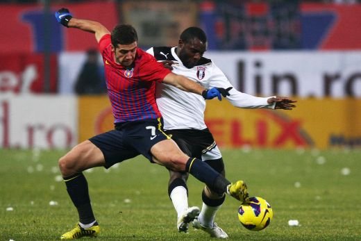Stelistii le raspund rivalilor: Daca suntem ajutati, propunem sa decida si cine sa ne arbitreze! Ce arbitri sunt favoriti pentru a conduce Steaua - Astra