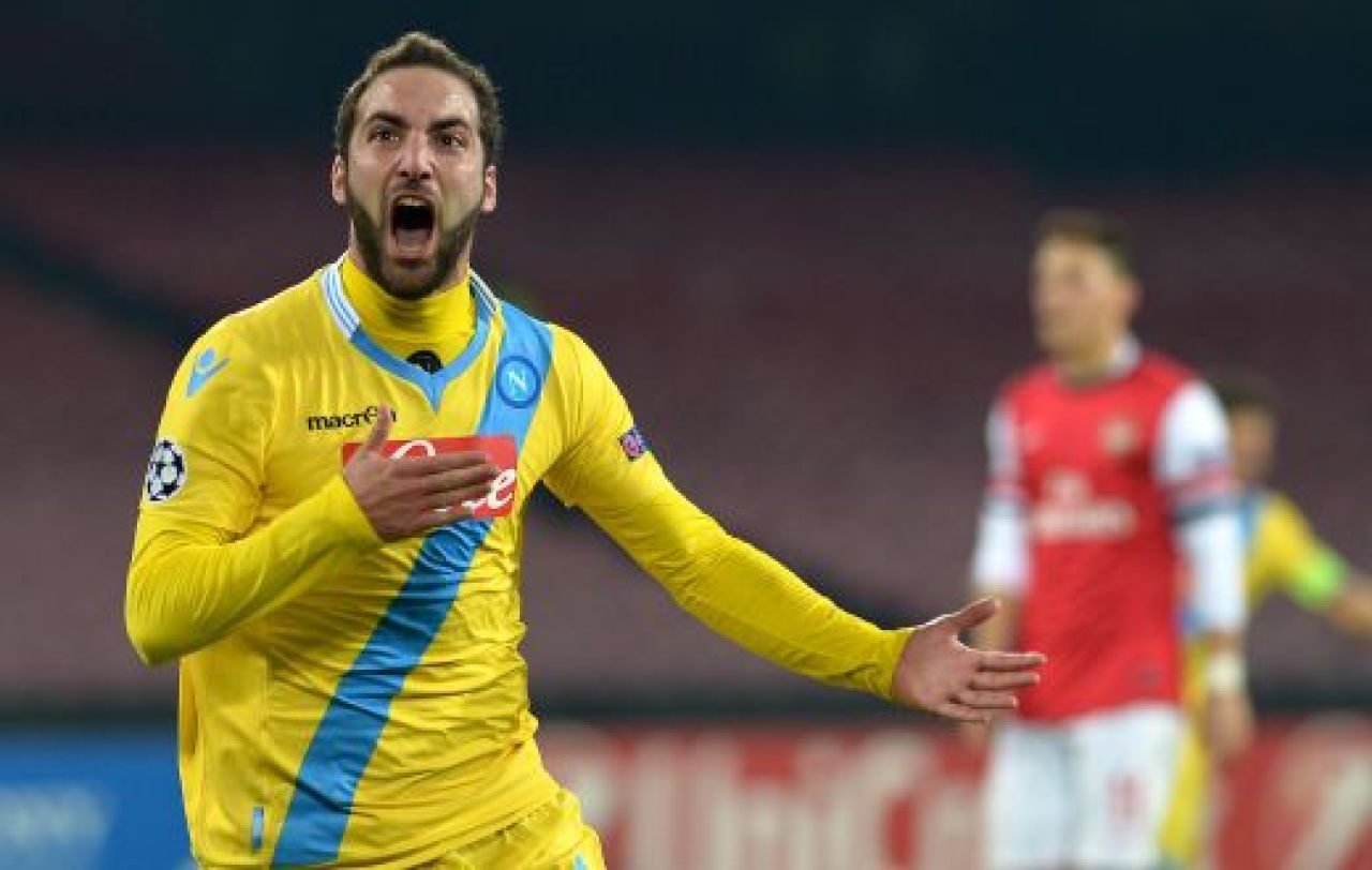 NEBUNIE in 'grupa mortii'! Napoli bate Arsenal cu 2-0, dar pierde calificarea din cauza golului marcat de Grosskreutz in minutul 87! OM 1-2 Borussia! Vezi fazele:_6