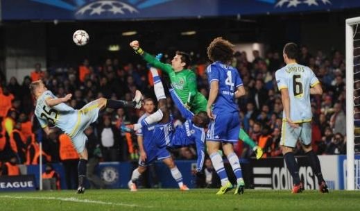 Moment GENIAL pe Stamford Bridge! 40.000 de oameni s-au ridicat sa aplaude un stelist! Reactia de senzatie a fanilor romani_4