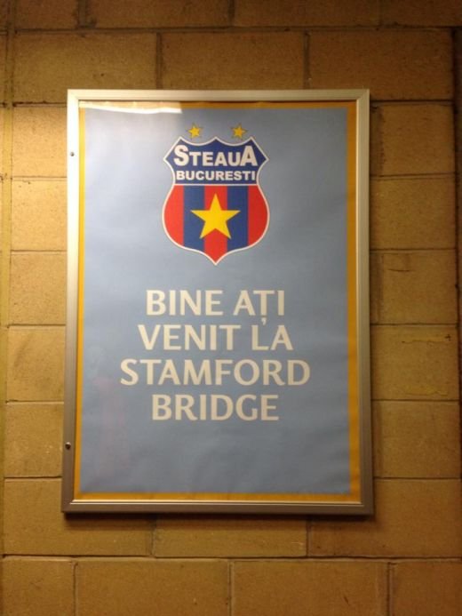 Gest SUPERB din partea oficialilor lui Chelsea! Romanii au fost emotionati! Ce mesaj le-au afisat stelistilor la intrarea pe stadion: