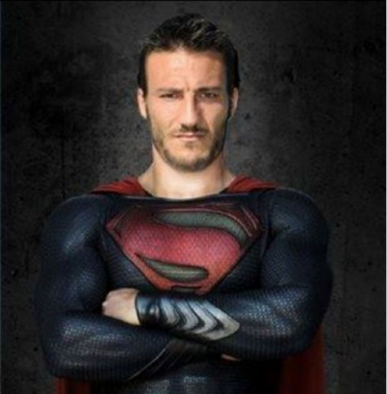 Latovlevici, modelul retro 1970, Piovaccari se crede Superman :)) Cum si-au modificat stelistii statusurile pe Whatsapp dupa eliminarea din Liga: FOTO_3