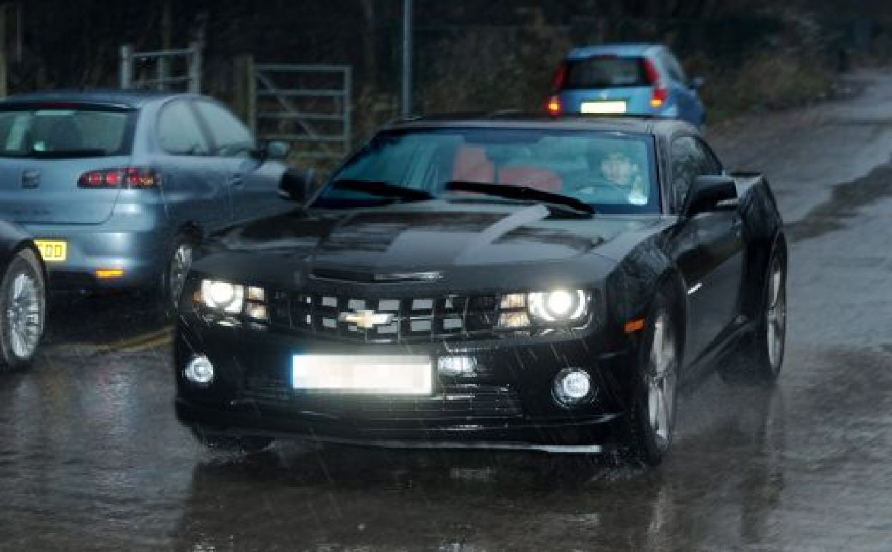 ATENTIE! Jucatorii lui United si-au parcat SUPER masinile: Nani conduce un super Chevrolet Camaro! FOTO_4