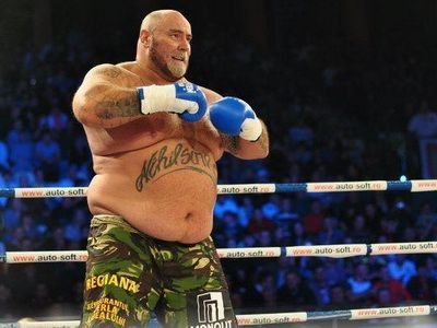 Muntele Bihorului da piept cu un RINOCER! Un meci de 300 de KILOGRAME! Vezi cu cine se bate Sandu Lungu