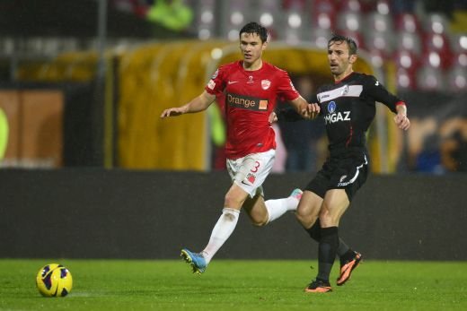 REFUZA Chelsea si Manchester United? Dinamo nu-i da drumul lui Rotariu: Valoarea lui e inestimabila! Anuntul care ii face fericiti pe toti dinamovistii:
