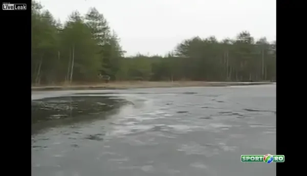 Misterul ANULUI in Rusia! Ce a iesit de sub un lac inghetat a uimit intreaga lume! Crezi ca e pe bune?