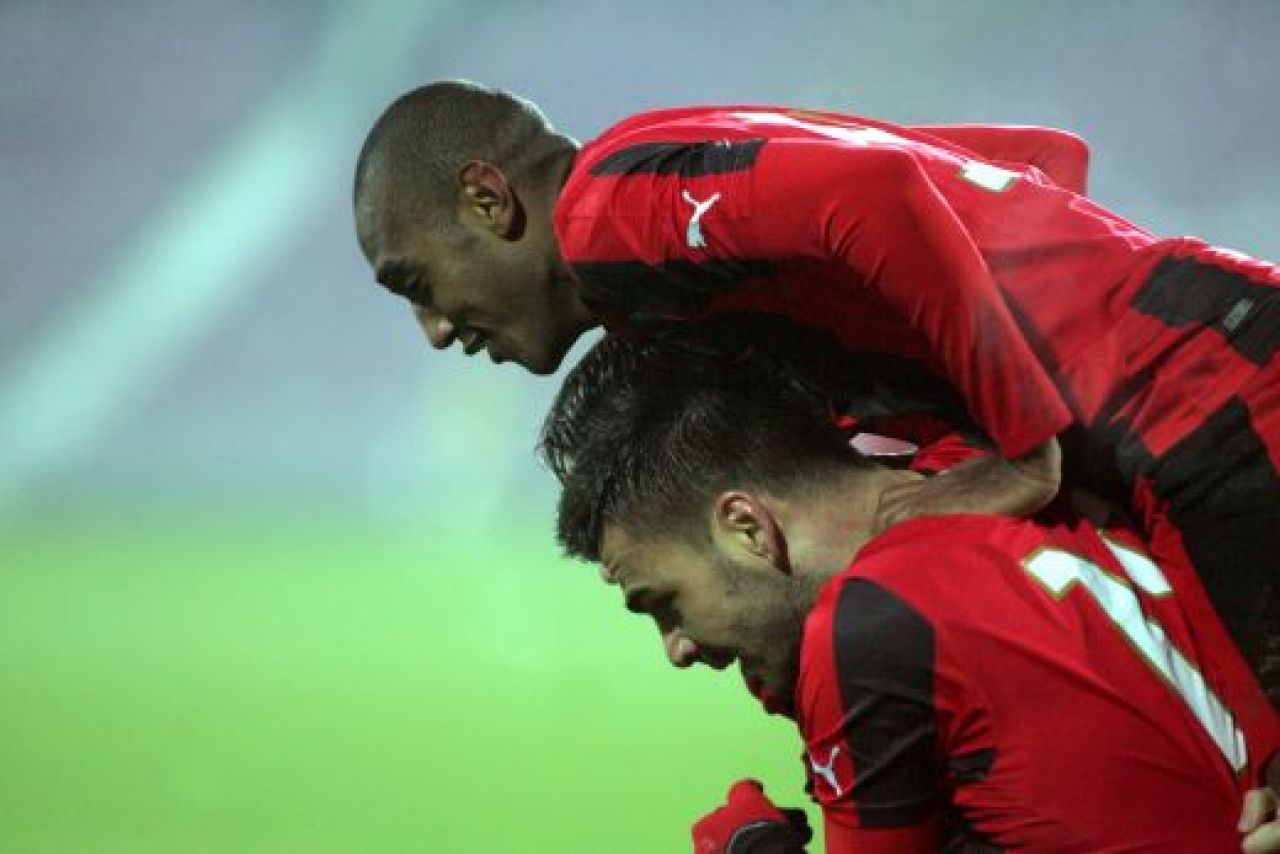 LIVE BLOG Si cu Astra BASTA | Aroganta fanilor Astrei dupa infrangere: