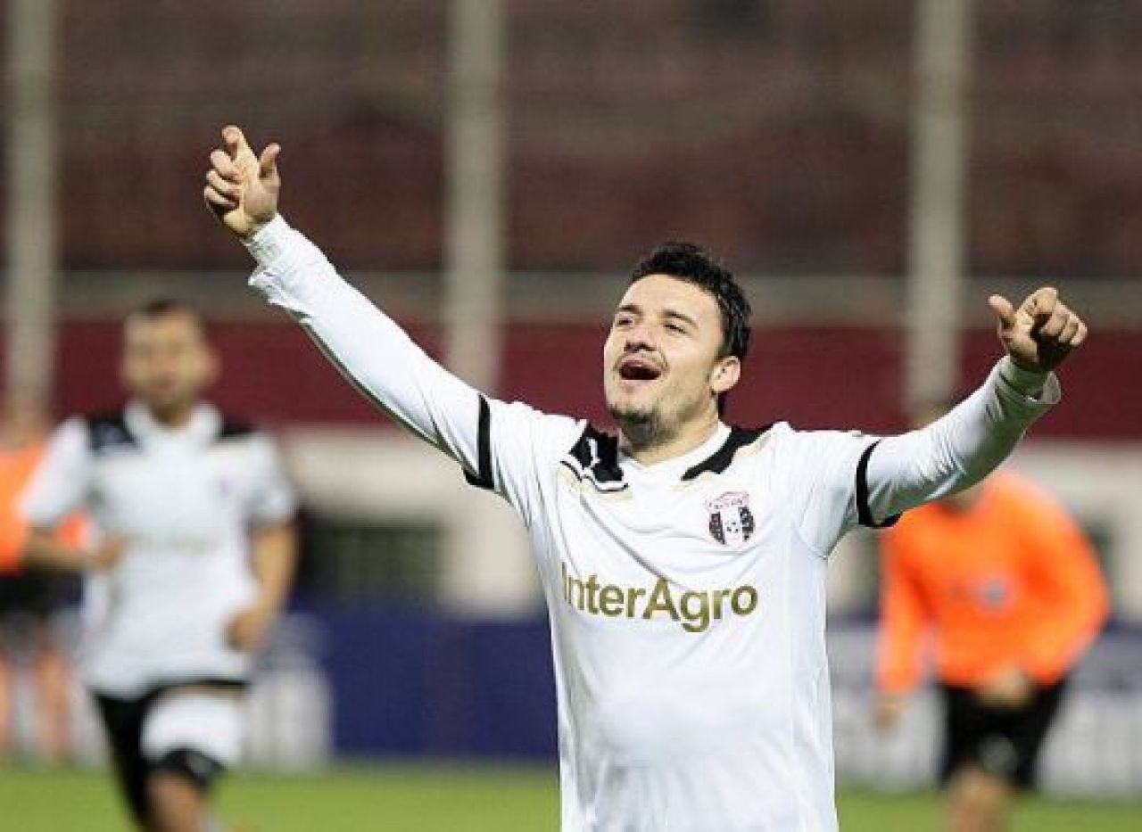 LIVE BLOG Si cu Astra BASTA | Aroganta fanilor Astrei dupa infrangere:
