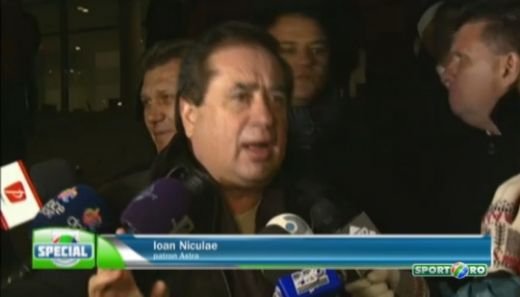 Hai, derbedeilor, tipati! O sa-i BATEM la Giurgiu! Baaaa, PUSCARIEEEE! Scene incredibile in fata National Arena! Reactia&nbsp; care anunta CUTREMURUL la ultimul meci al Stelei