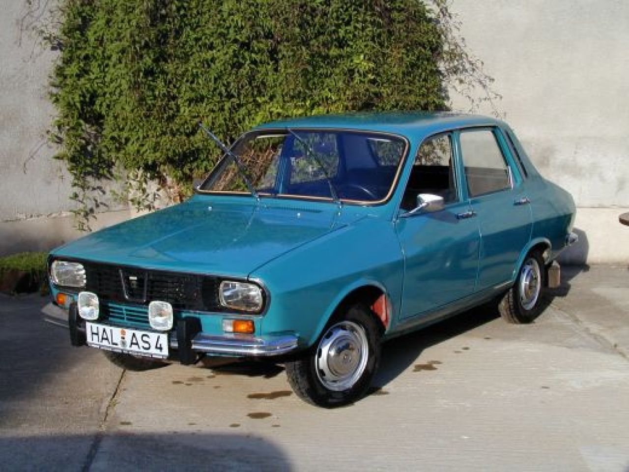 Tuning DEMENTIAL made in Romania! Un timisorean si-a facut din Dacie masina lui Mos Craciun :)) O sa razi mult! FOTO_4