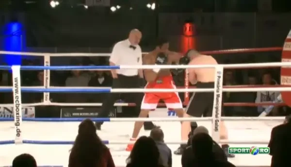 Meci din gala Ciocan vs Johnson