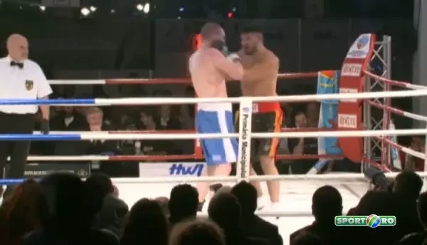 Meci 2 din gala Ciocan vs Johnson
