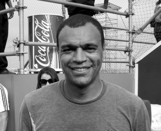 Trebuia sa fie noul Ronaldo, insa a ajuns sa joace in Vietnam. Povestea celui mai scump transfer din istorie_4