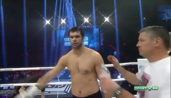 YES, GHITA! Cel mai frumos KO din cariera lui Daniel Ghita! Si-a trimis adversarul la somn cu o lovitura senzationala: VIDEO