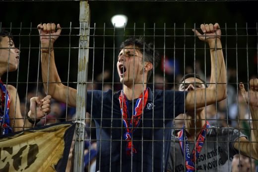 LIVE BLOG Cine e pe primul loc? | Stelistii vor fi descaltati la intrarea pe stadion! Tensiune maxima la Giurgiu: ultrasii au aprins torte_11