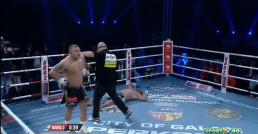 SENZATIE! Catinas a dat KO-ul serii la Galati! O lovitura NAUCITOARE i-a distrus barbia adversarului! VIDEO