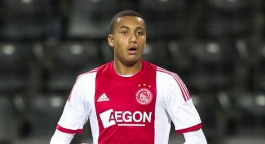 Asta da debut! Un pusti de 17 ani a facut senzatie la Ajax! A marcat doua goluri in ultimele 10 minute si a castigat meciul! VIDEO