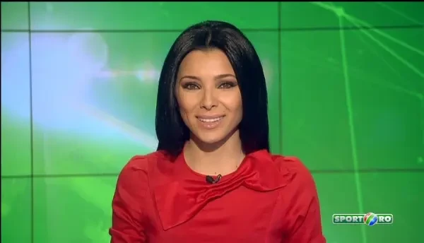 Fara NEBUNA pusa la cale de Iniesta! Starul Barcelonei s-a apucat de vandut telefoane si tablete in ziua de Craciun! Reactiile clientilor: VIDEO