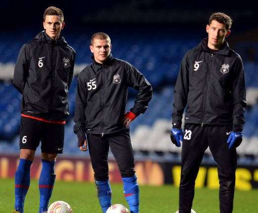 Situatie incredibila la Steaua! Reghe l-a exclus din lot, dar va primi o MARIRE de salariu! Cine va castiga mai mult decat Pintilii si Chipciu de la 1 ianuarie: