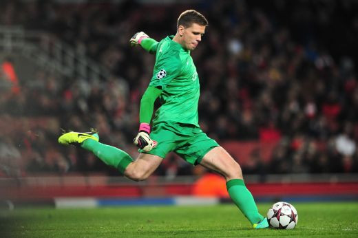 El e cel mai tehnic portar! S-a apucat sa faca jonglerii in timpul meciului cu West Ham! Cum i-a cucerit Szczesny pe fanii lui Arsenal: VIDEO