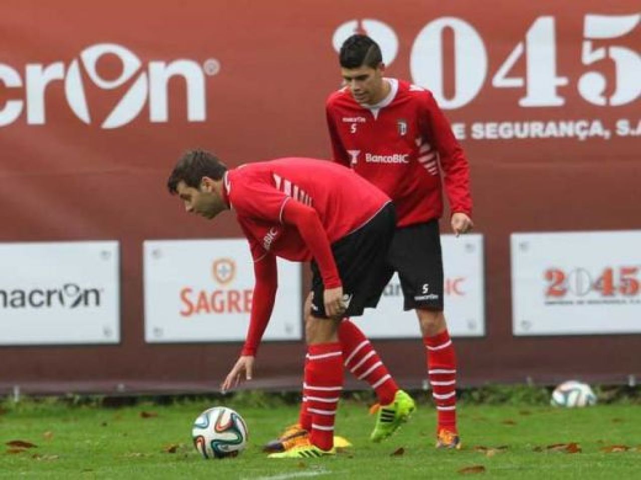 GALERIE FOTO: Rusescu, primul antrenament la Braga! Atacantul si-a cunoscut noii colegi! Motivul pentru care a ales Portugalia:_3