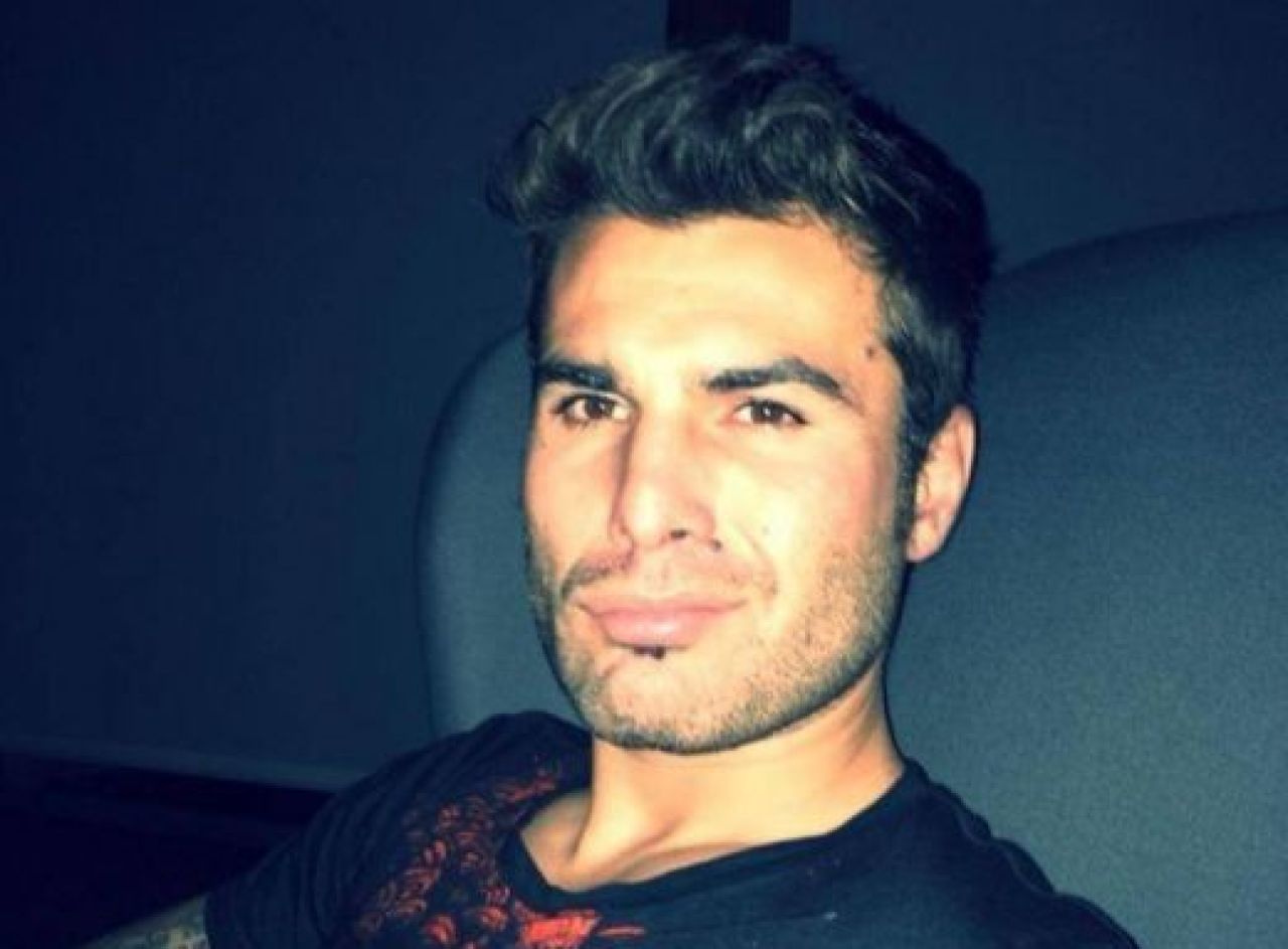 NU se poate! Mutu a facut PRAPAD pe Facebook: s-a injurat cu fanii dupa ce si-a facut un 'selfie'! Scene incredibile:_1