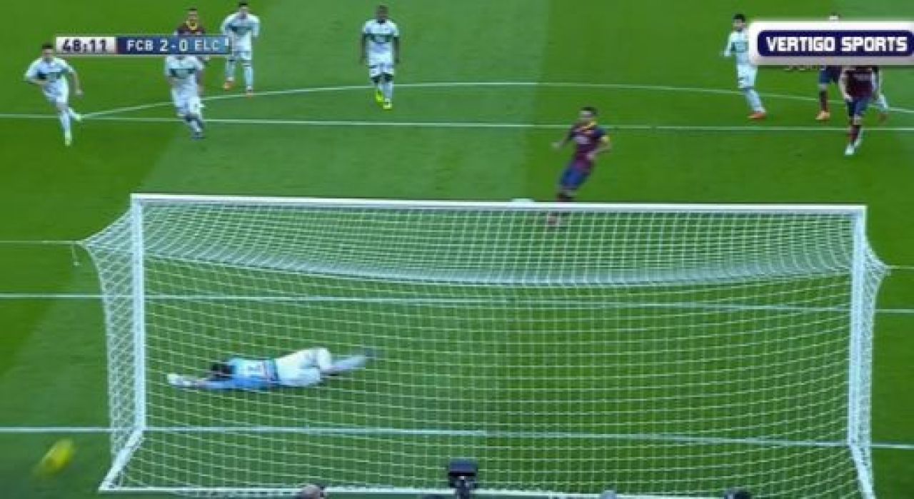 Cristi Sapunaru a fost titular pe Camp Nou!Barcelona 4-0 Elche! Hattrick reusit de Alexis Sanchez! Xavi a ratat un penalty_3