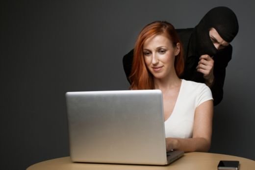 INCREDIBIL! Ce se intampla atunci cand trimiti un mesaj privat pe facebook! Toata lumea trebuie sa stie asta!