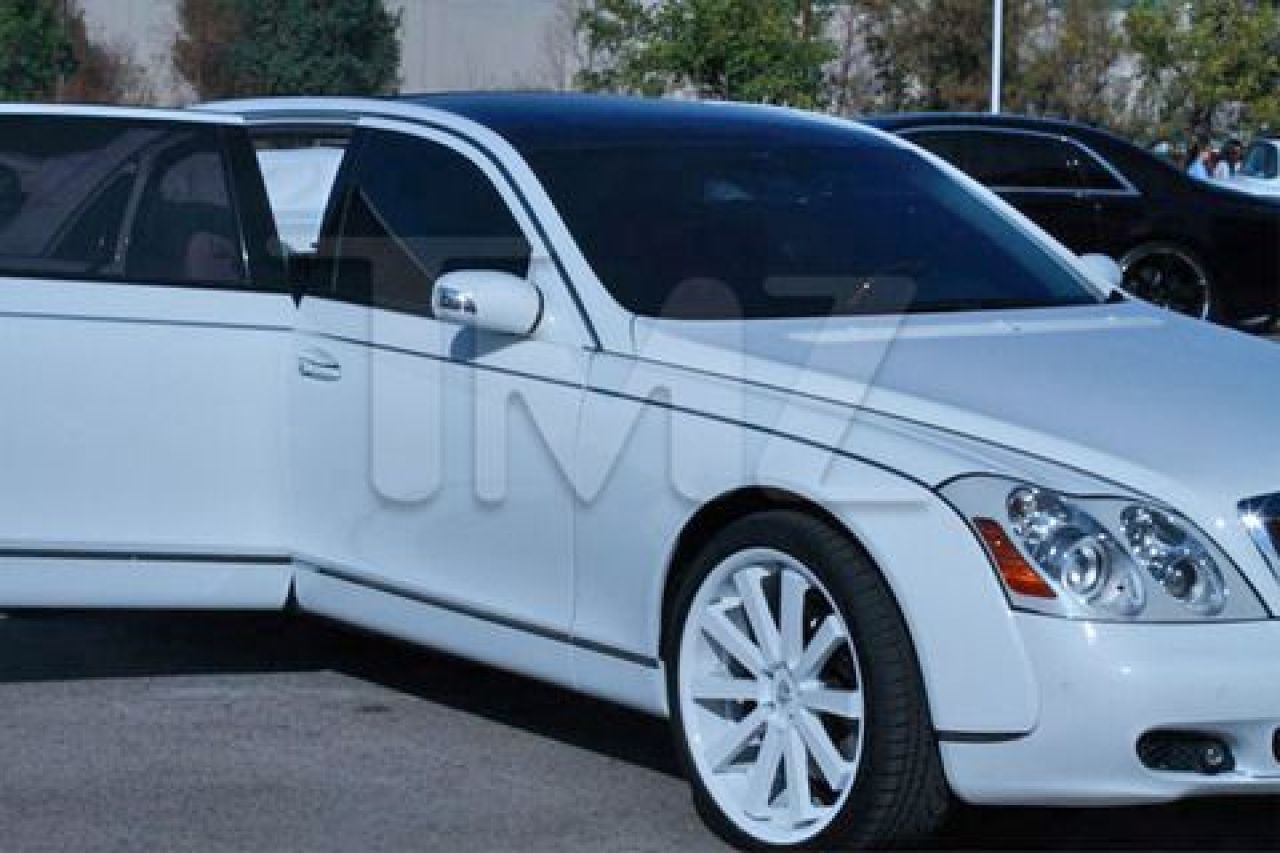 AROGANTA suprema a unui star! Si-a luat un Maybach de 1,3 milioane de dolari si l-a mai TUNAT cu 1 milion! Arata fenomenal: VIDEO_1