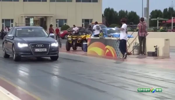 Cea mai tare LINIUTA: Audi S8 vs GT500 Shelby! Cine crezi ca trece primul linia de sosire? SUPER VIDEO