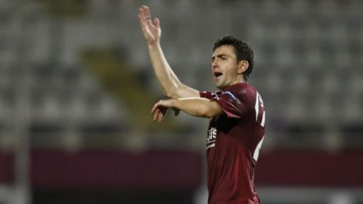 Injurat, umilit, certat si huiduit! Mesajul pentru care Surdu trebuie sa fie iertat de rapidisti! Am renuntat la banii astia, cine mai facea asa ceva?!